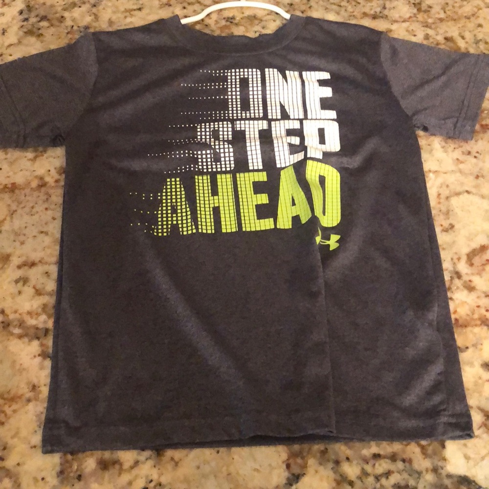 Under Armour tee